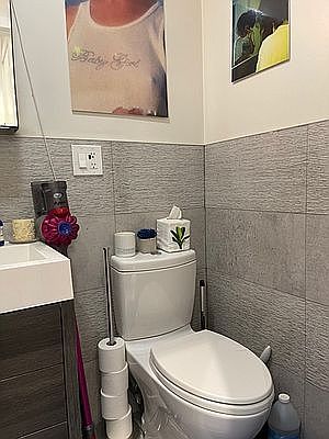 4th image of 19 Stanton St #20C
