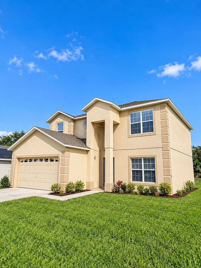 Bright & Spacious 4-Bed, 2.5-Bath Corner Home in Poinciana! — Photo 2