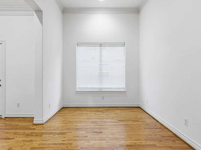 1303 Sherwood Point Ln — Photo 23