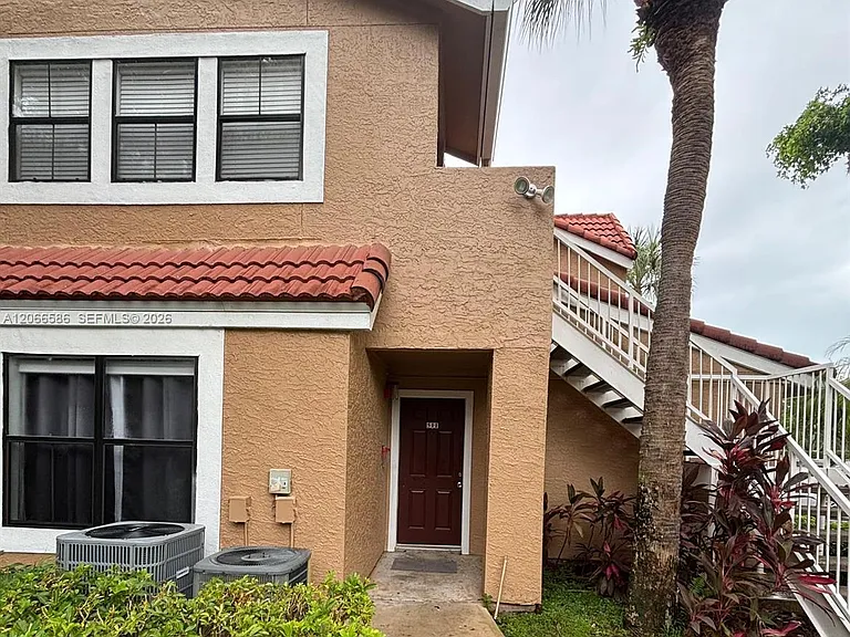 15591 SW 105th Ter #511 — Photo 2
