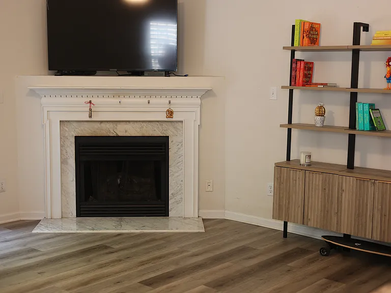 2405 Bay Harbor Dr — Photo 8