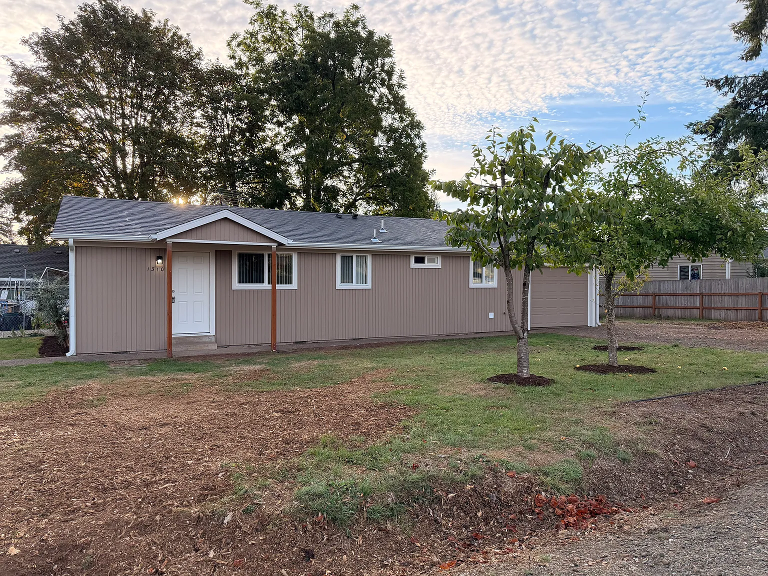 2 bed, 880 sqft, $1,725 — Photo 1