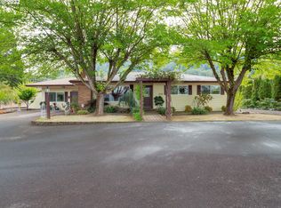 1330 Lookingglass Rd, Roseburg, OR 97471