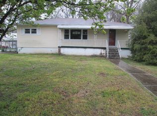 1715 Winifred Dr, Fort Oglethorpe, GA 30742