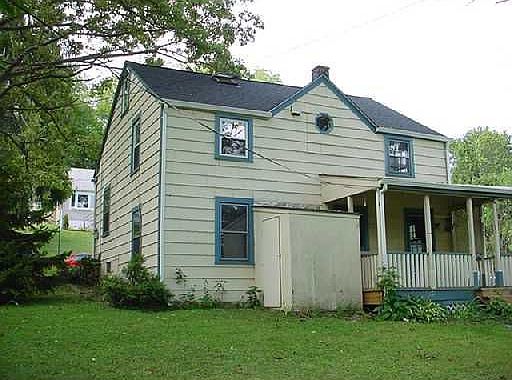 5th image of 61 Wickham Ave