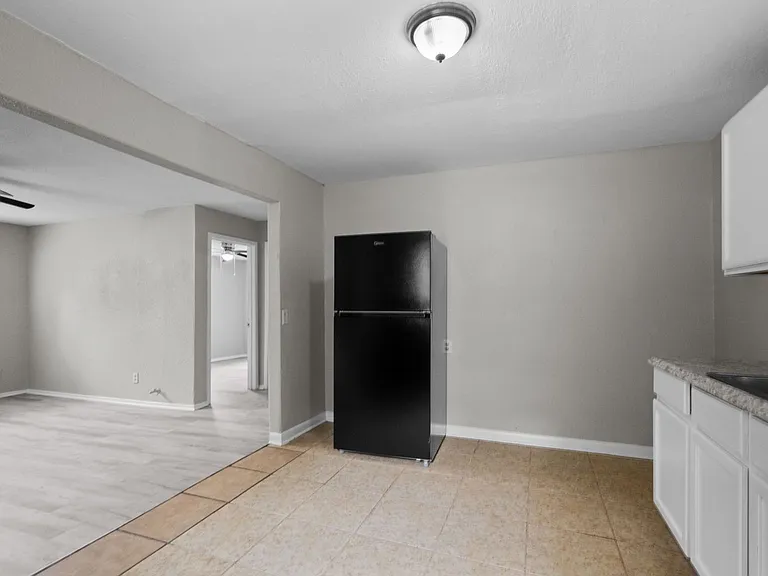2328 Boss St — Photo 18