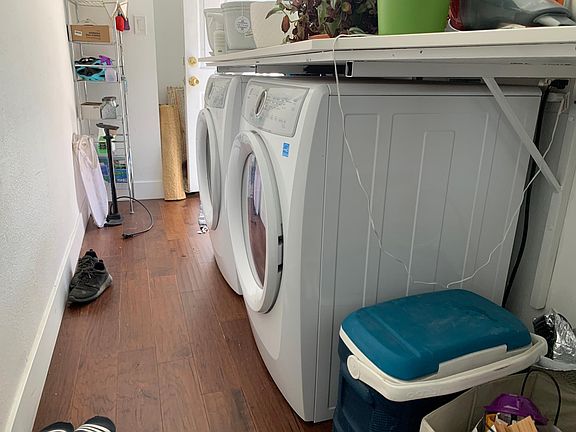3rd image of 734 N Saint Andrews Pl #734