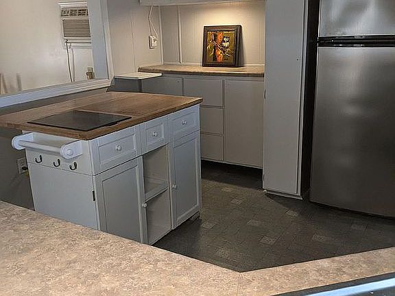 4th image of 161 Klondike Ln