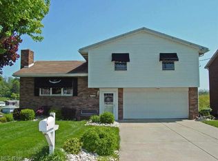 223 E Parkway Dr, Weirton, WV 26062