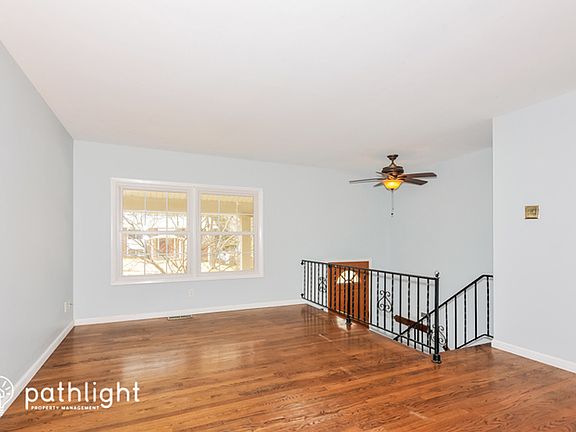 3rd image of 1356 Glenstone Dr