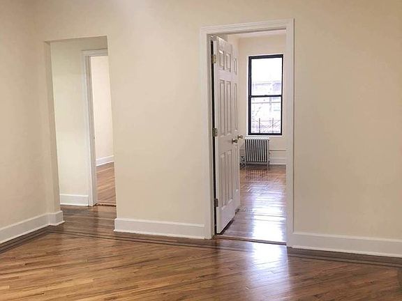 3rd image of 2841 34th St APT 32