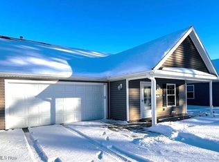 1840 Alexander Ave #303, Geneva, OH 44041