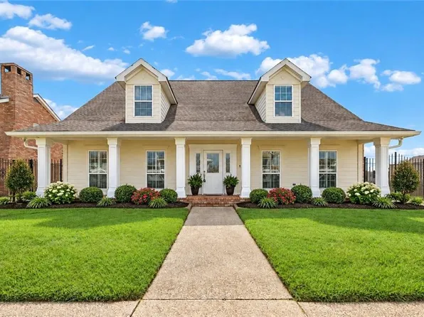 2905 Debouchel Blvd, Meraux, LA 70075
