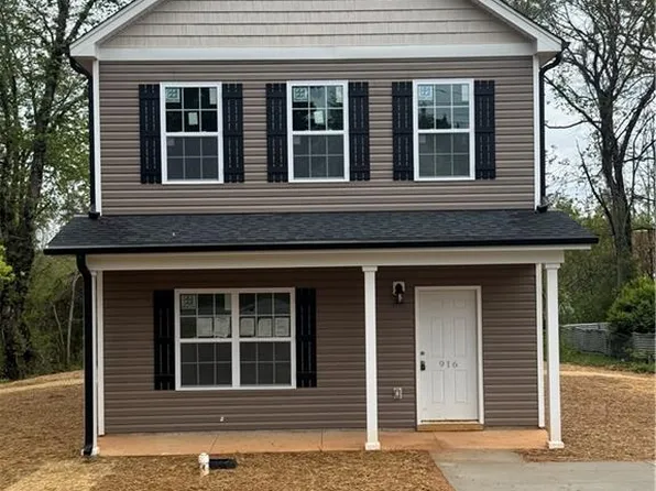 916 Hilltop Blvd, Reidsville, NC 27320