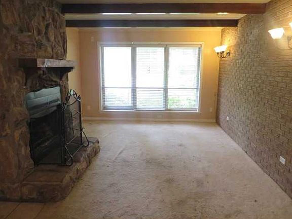 2nd image of 1719 Bayou Cir
