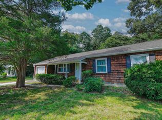 22 N Curran Dr, Absecon, NJ 08201