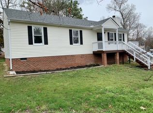 11330 Bailey Woods Dr, Midlothian, VA 23112