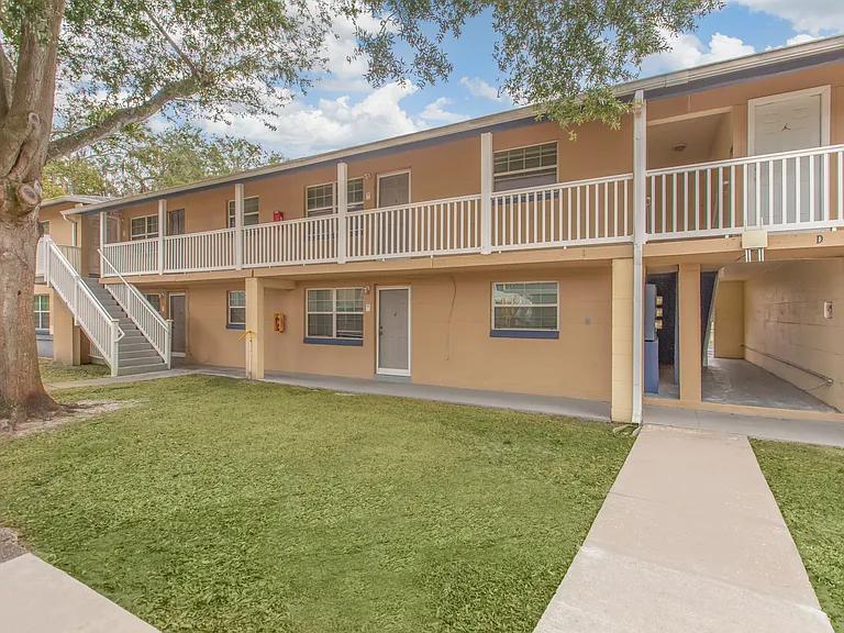 Serenity Apartments — Photo 13