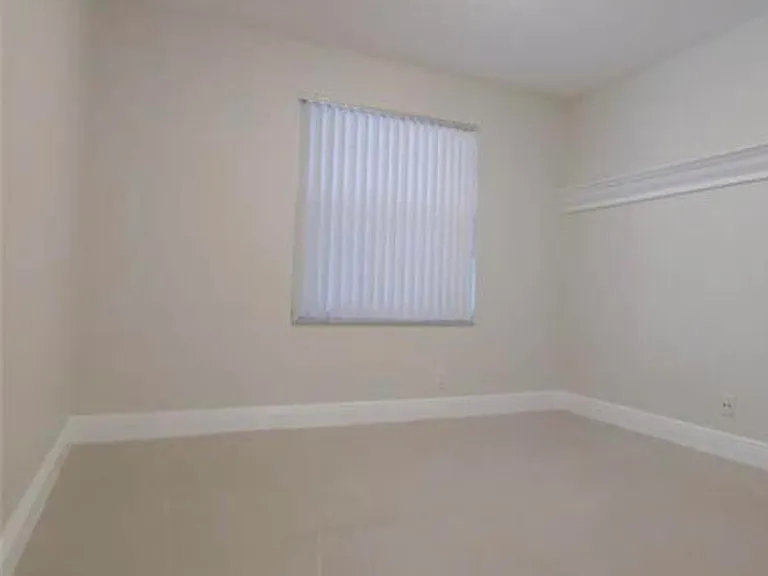 9903 Three Lakes Cir — Photo 17