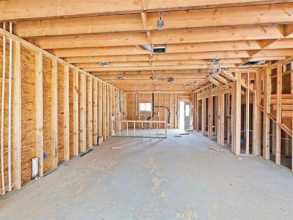 5th image of 764 Juneau Ct