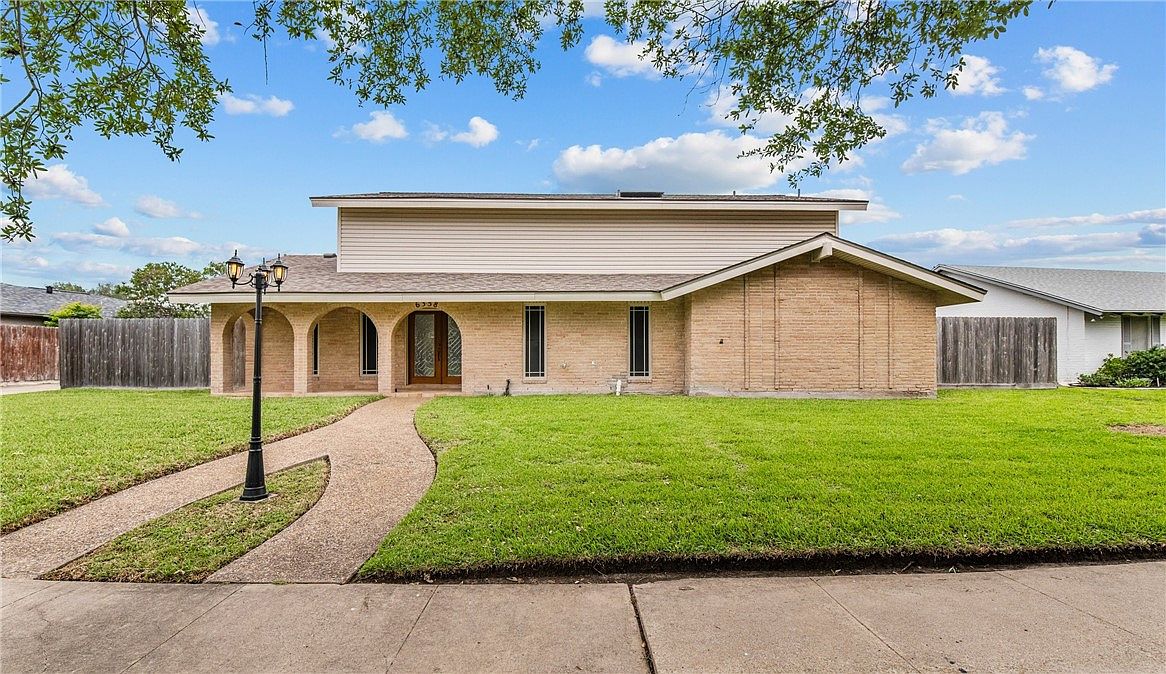 6358 Saint Andrews Dr