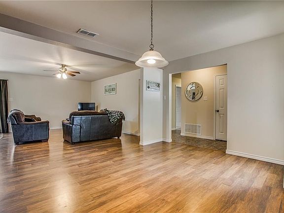 3rd image of 7103 Jack Finney Blvd