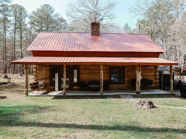 152 Englewood Dr, Talladega, AL 35160