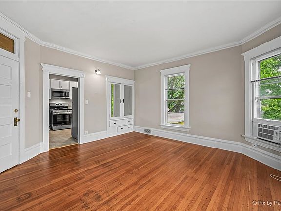 2nd image of 329 S 4th St APT 3