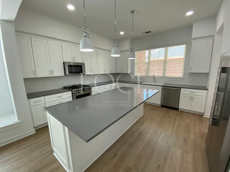 12118 Savannah Ave — Photo 4