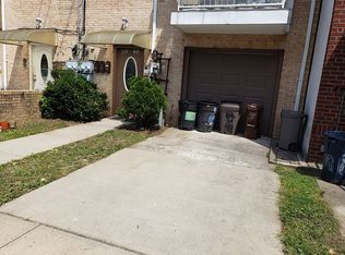 8275 88th Ln, Ridgewood, NY 11385