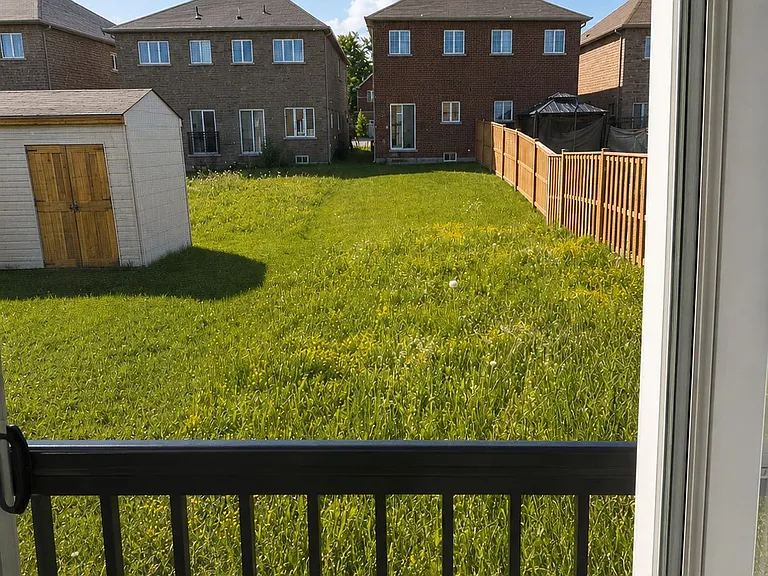 129 Seeley Ave — Photo 26