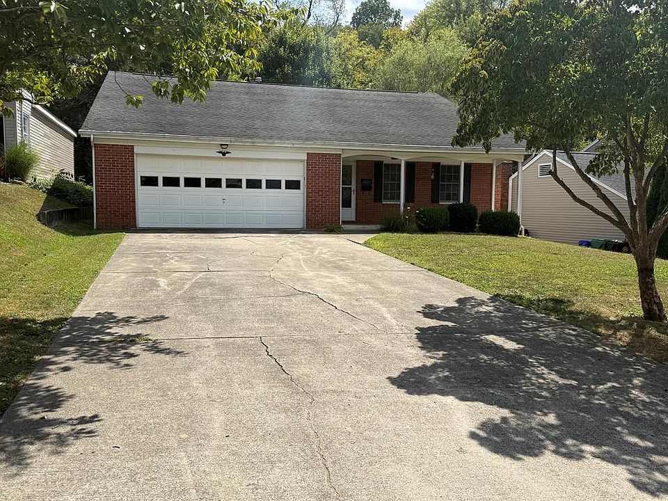 1st image of 2885 Circle Dr