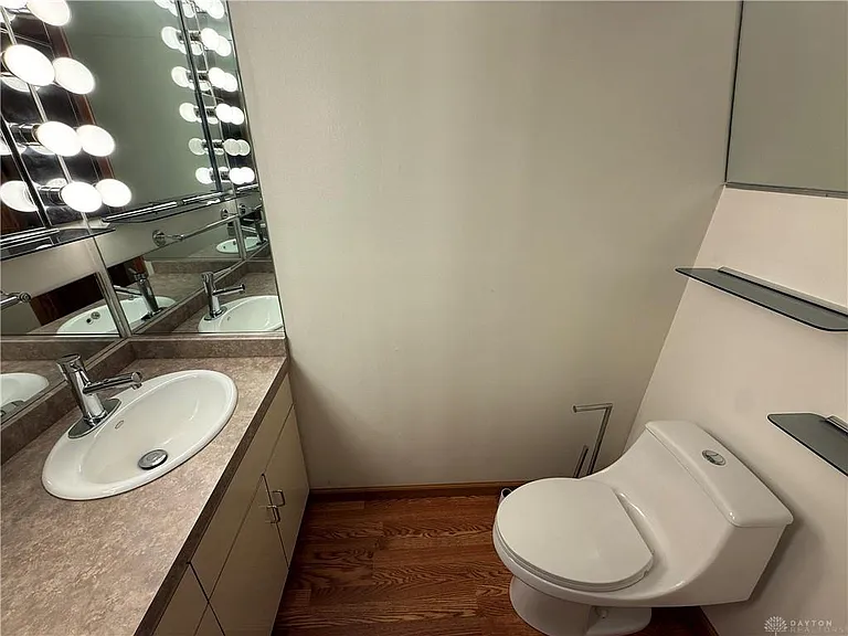 2162 Willowgrove Ave — Photo 15