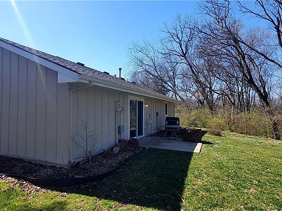 5th image of 530 NE Noeleen Ln