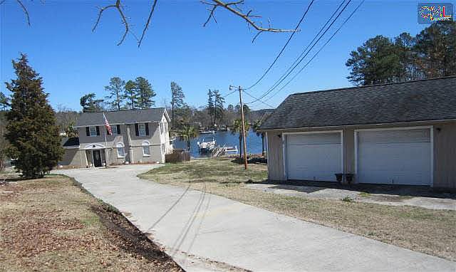 1st image of 306 Lakeshore Dr
