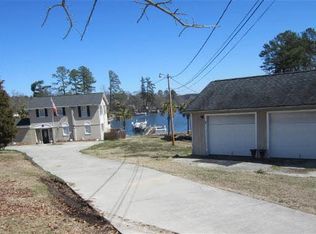 306 Lakeshore Dr, Leesville, SC 29070