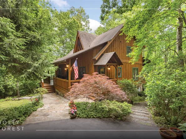 144 Ladyslipper Court, Sapphire, NC 28774