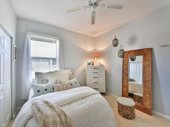 3rd image of 494 Tallwood St Unit 504