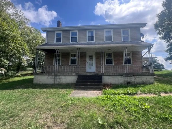 9 Huber Rd, Bentleyville, PA 15314
