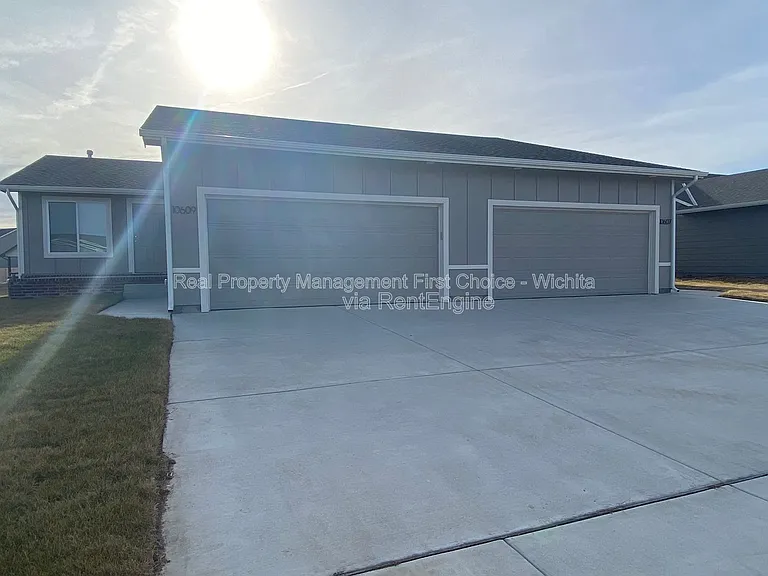 10607 E Kinkaid Ave — Photo 5