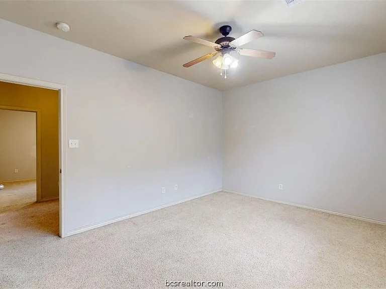 332 Forest Dr — Photo 22