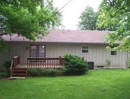 2nd image of 707 N Lake Dr