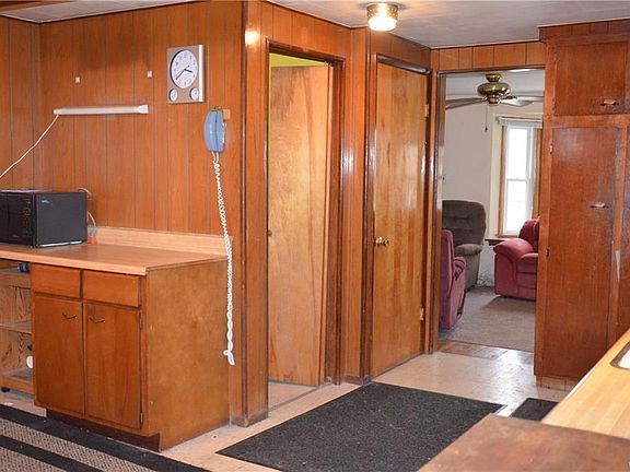 4th image of 161 Lochland Dr