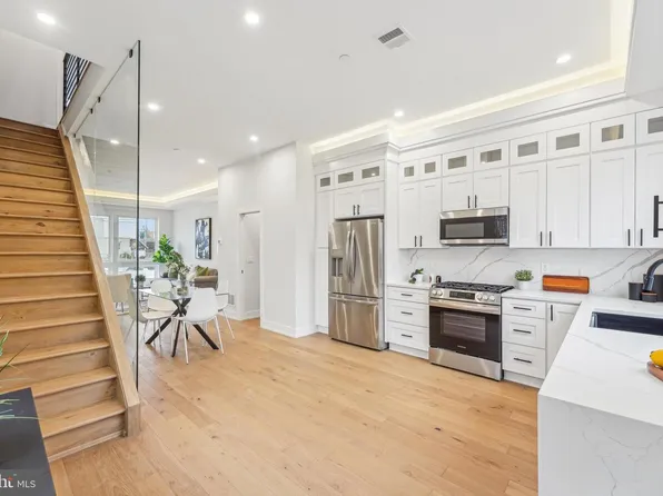 3009 Gaul St, Philadelphia, PA 19134