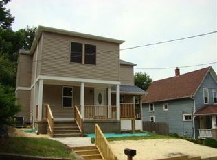 849 15th St #A, Moline, IL 61265