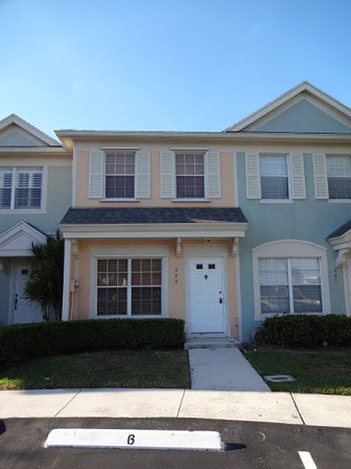 1st image of 289 Duval Ct