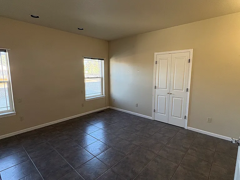 2725 SW Metolius Ave — Photo 8