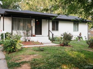 5930 Eastbrook Rd, Charlotte, NC 28215