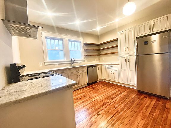 4th image of 2114 Fayetteville St