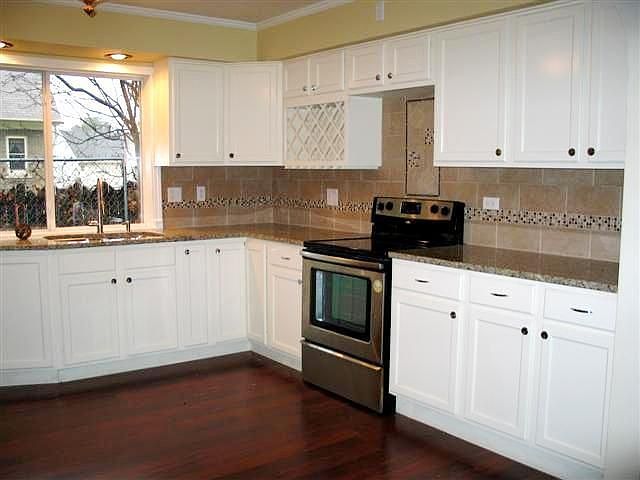 1st image of 3292 N Norwood Pl